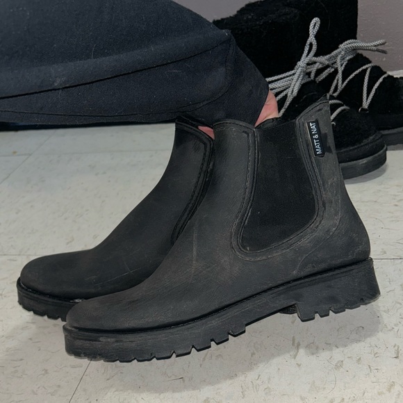 Matt & Natt Matte rubber booties - Picture 2 of 2